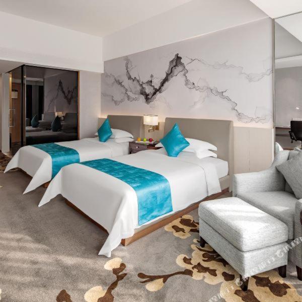 Huaqiang Plaza Shenzhen, Enjoy Complimentary Mini Bar & Night Snack, Add Breakfast - Enjoy Complimentary Afternoon Tea Отель