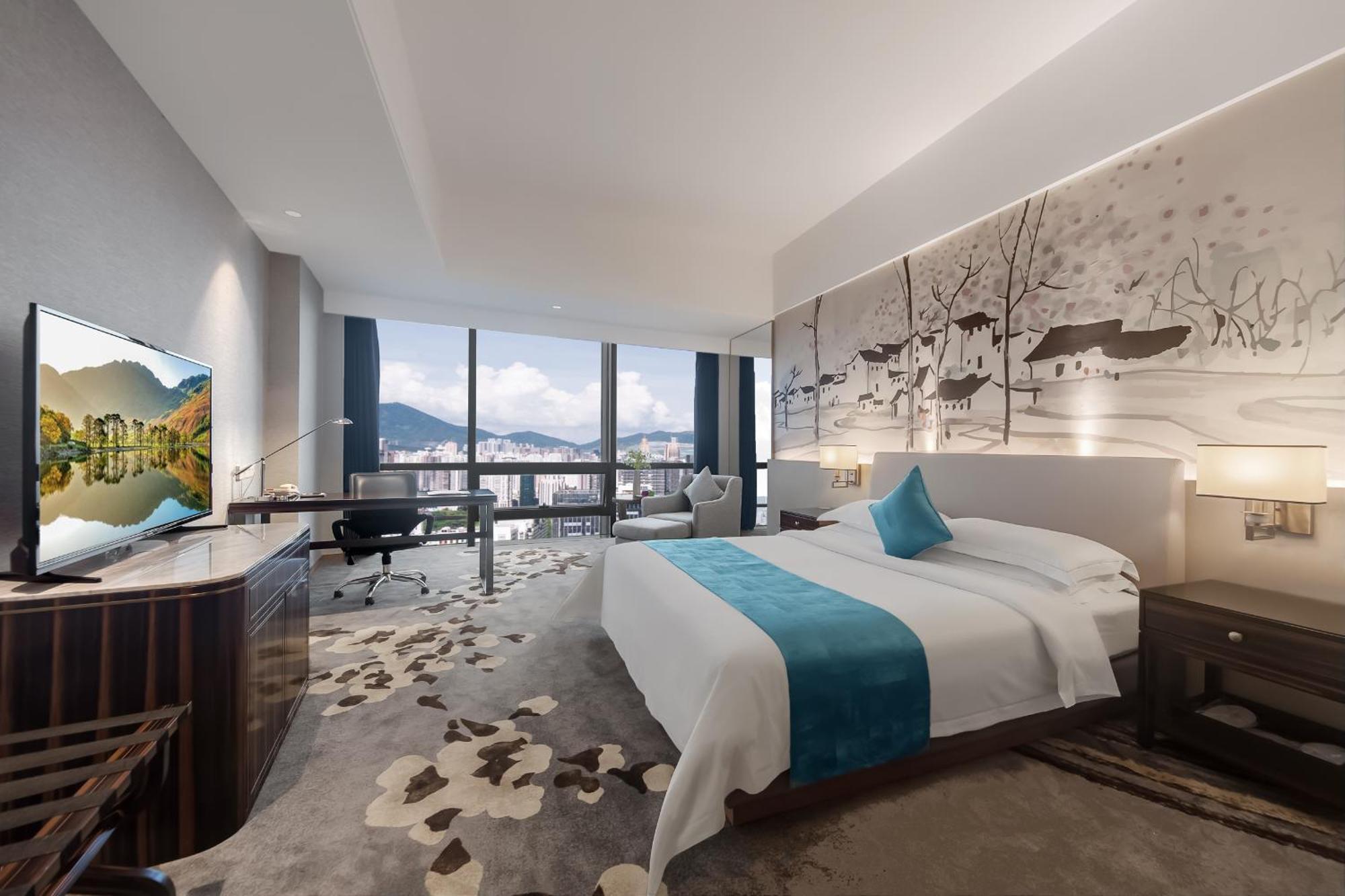 Отель Huaqiang Plaza Shenzhen, Enjoy Complimentary Mini Bar & Night Snack, Add Breakfast - Enjoy Complimentary Afternoon Tea Шэньчжэнь