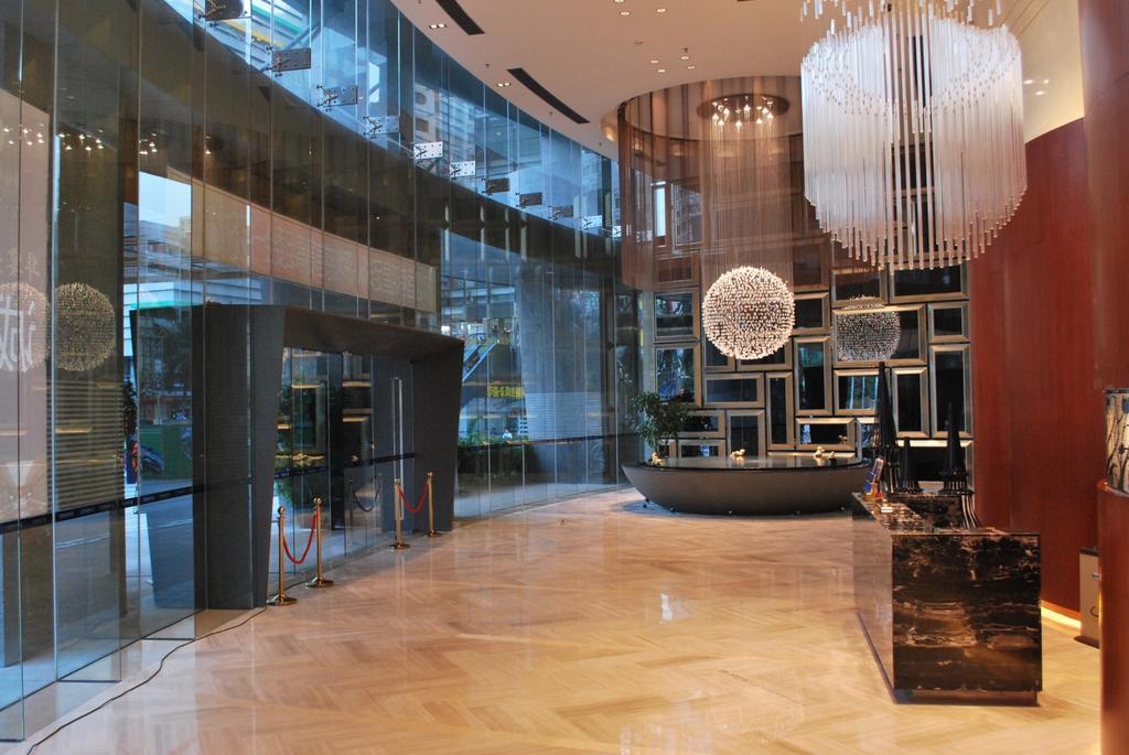 Huaqiang Plaza Shenzhen, Enjoy Complimentary Mini Bar & Night Snack, Add Breakfast - Enjoy Complimentary Afternoon Tea Отель
