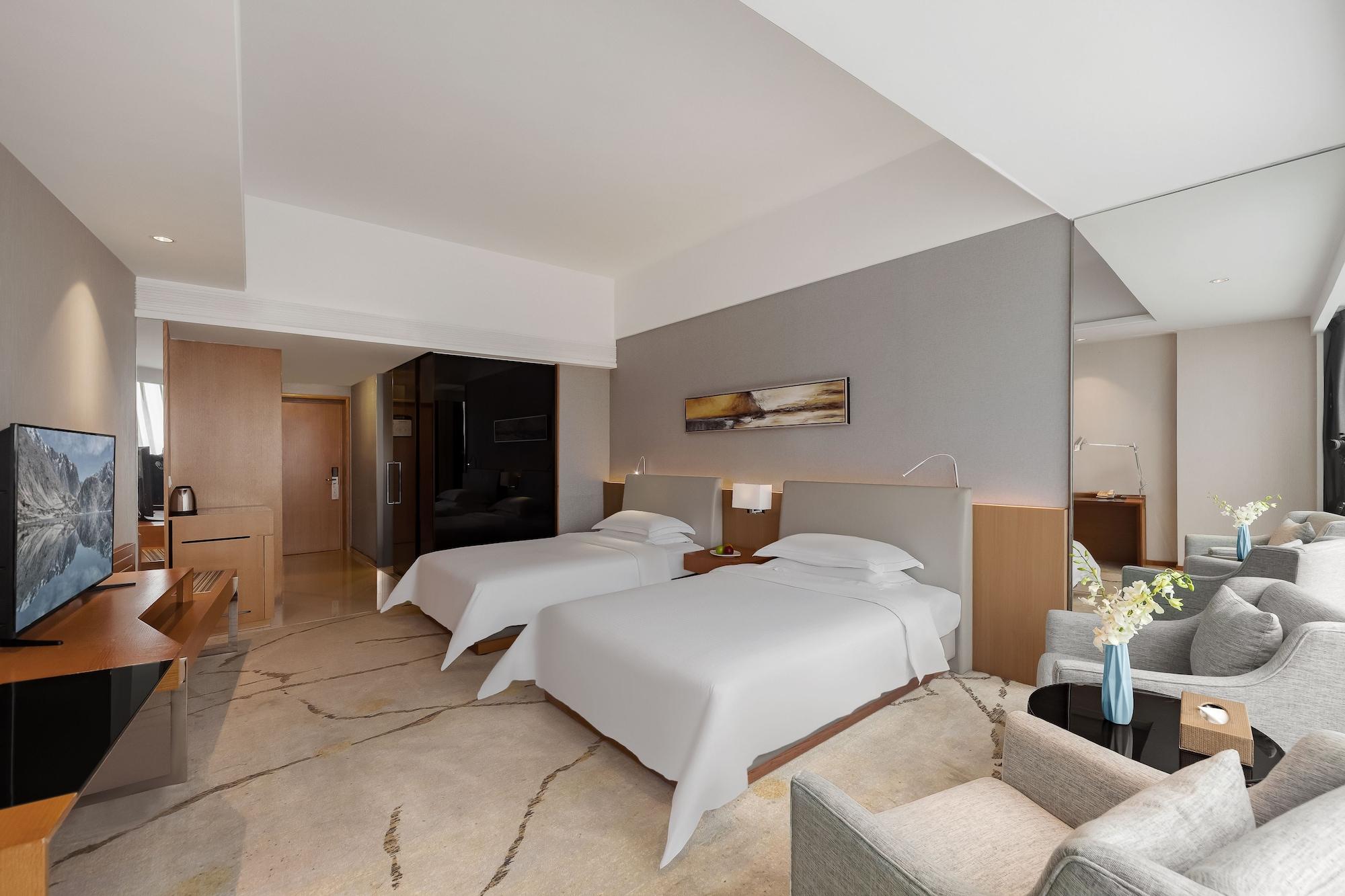 Huaqiang Plaza Shenzhen, Enjoy Complimentary Mini Bar & Night Snack, Add Breakfast - Enjoy Complimentary Afternoon Tea