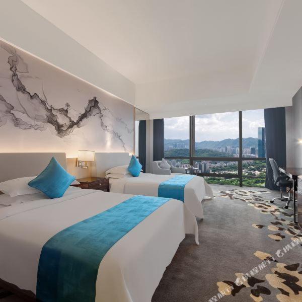 Huaqiang Plaza Shenzhen, Enjoy Complimentary Mini Bar & Night Snack, Add Breakfast - Enjoy Complimentary Afternoon Tea 4* Shenzhen