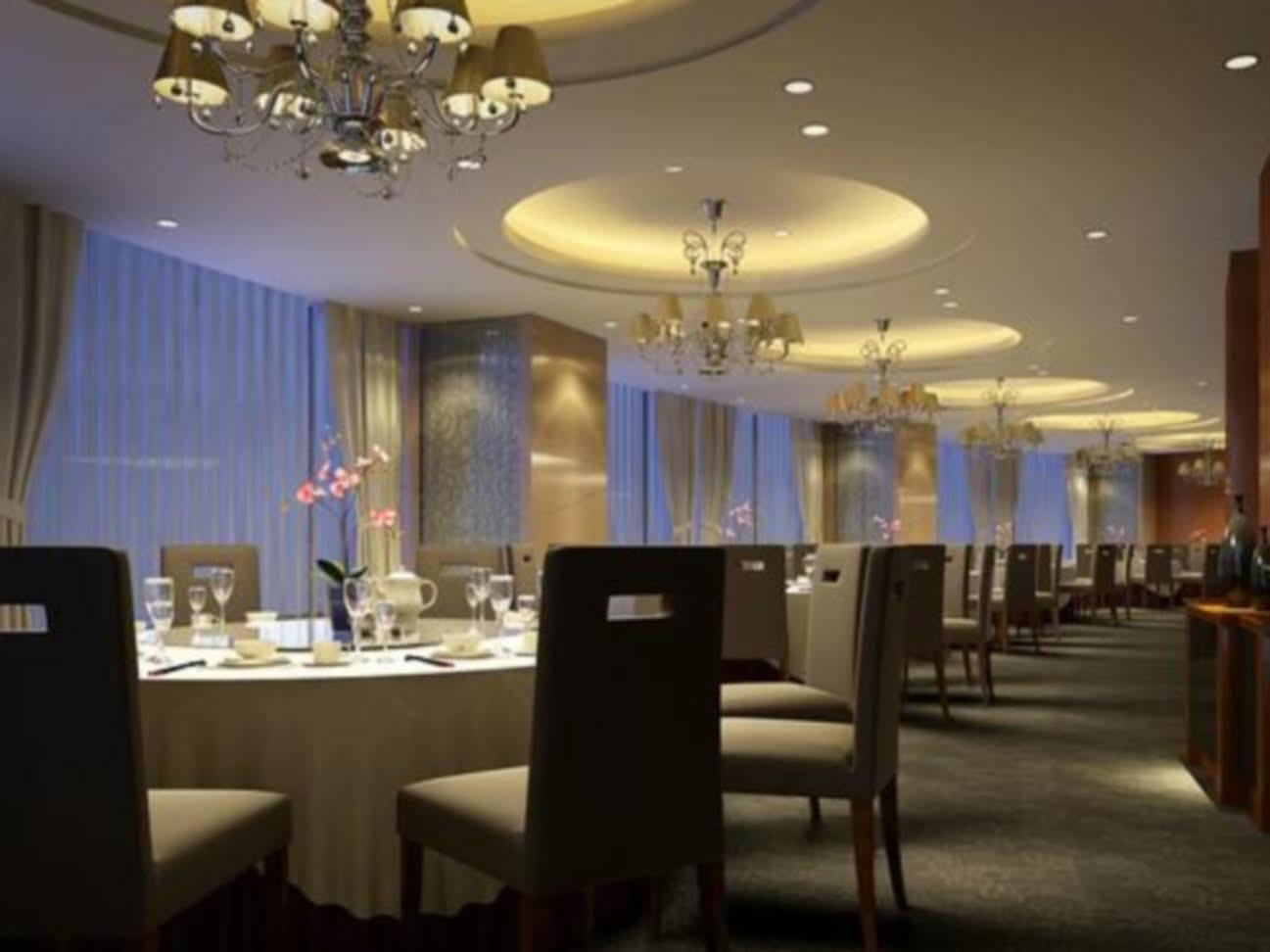 Hotel Huaqiang Plaza Shenzhen, Enjoy Complimentary Mini Bar & Night Snack, Add Breakfast - Enjoy Complimentary Afternoon Tea 4*