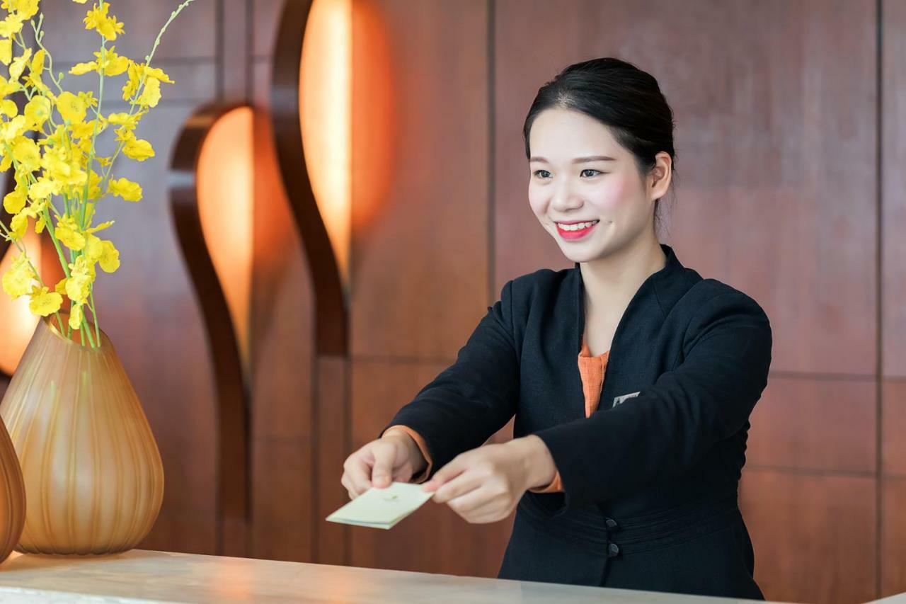 Huaqiang Plaza Shenzhen, Enjoy Complimentary Mini Bar & Night Snack, Add Breakfast - Enjoy Complimentary Afternoon Tea